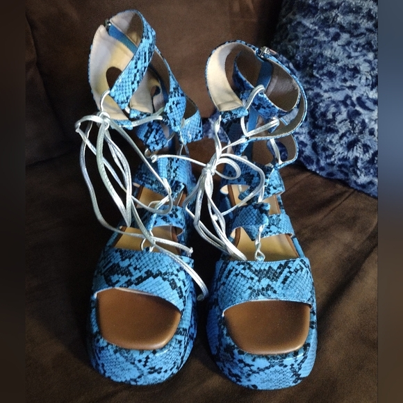 Blue Snakeskin Lace-Up Wedge Sandals - Picture 3 of 11